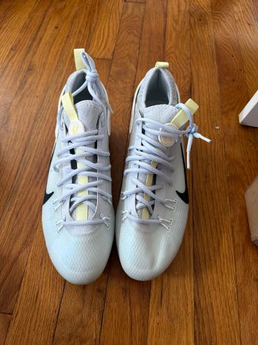 Unisex Size M 11.0 (W 12.0) Adult Nike Huarache 9 Elite Low (New)
