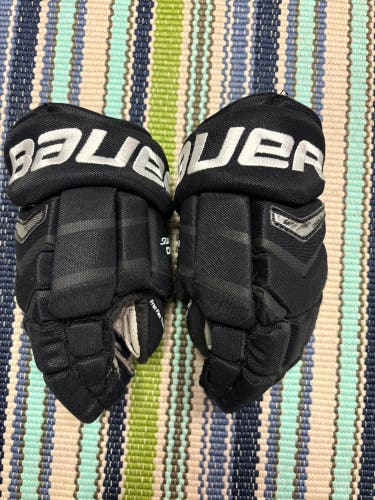 Black Bauer Supreme One.6 Gloves 11" (Used)