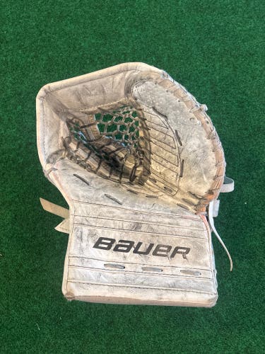 White Junior Bauer S20 GSX Goalie Glove Regular (Used)