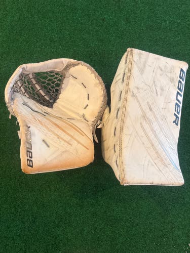 White Senior Bauer Hyperlite Goalie Glove & Blocker Set Regular (Used)