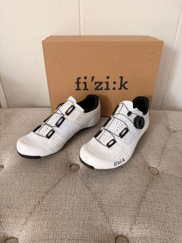Women's Size 37.5 WIDE Fizik Tempo R4 Overcurve Cycling Shoes (Used)