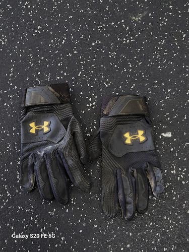 Used Under Armour BB/SB Batting Gloves Black And Yellow SM 11849-S000043478