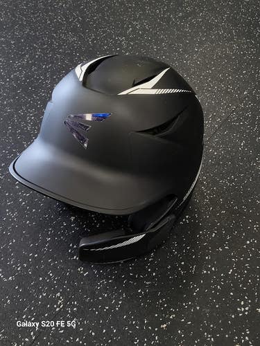 Used Easton ELITE MAX Batting Helmet No Mask Black L/XL 11849-S000043470