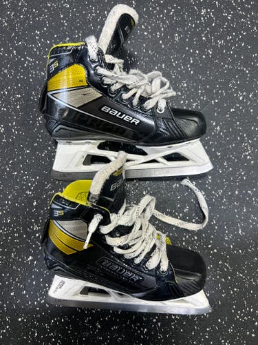 Bauer Supreme 3S Hockey Goalie Skates Size 4 (Used)