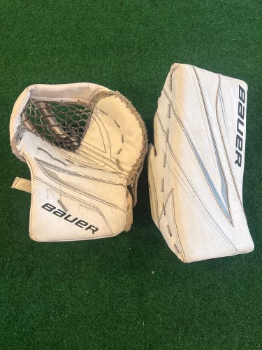 White Junior Bauer Vapor X5 Pro Goalie Glove & Blocker Set Regular (Used)