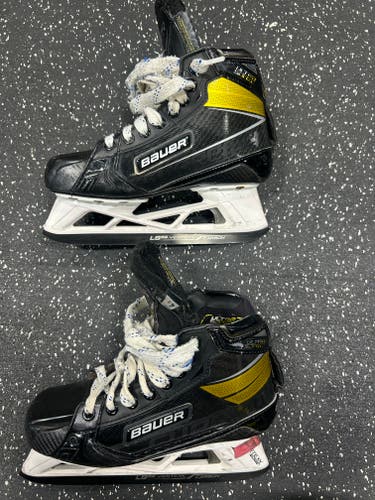 Bauer Supreme Ultrasonic Hockey Goalie Skates Size 4.5 (Used)