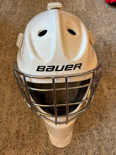 White Junior Bauer 930 Goalie Mask (Used)