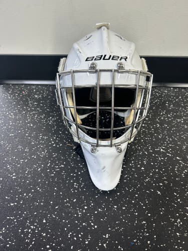 Senior Small Bauer 950 Goalie Mask (Used)