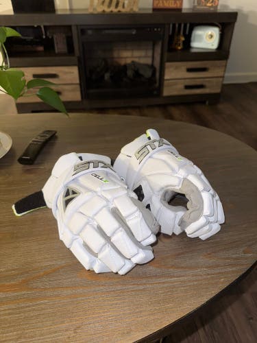 STX Cell IV Lacrosse Gloves (Used)