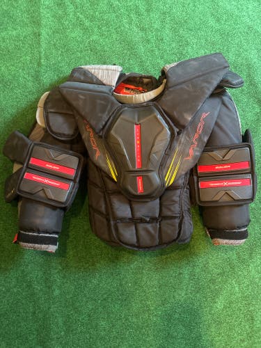 Bauer Vapor Hyperlite 2 Goalie Chest Protector (Used) | Senior XS