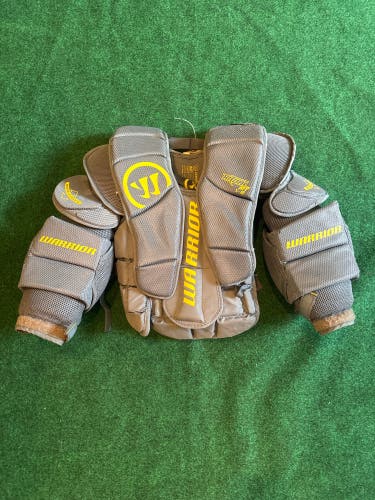 Warrior Ritual Goalie Chest Protector (Used) | Intermediate S/M