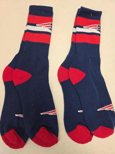 ST36 Mens NFL NEW ENGLAND PATRIOTS LOT of 2 Socks Large 8-13 NEW