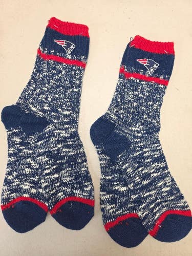 ST44 Mens NFL NEW ENGLAND PATRIOTS LOT of 2 Socks Large 8-13 NEW