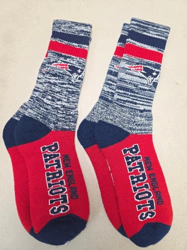 ST53 Mens NFL NEW ENGLAND PATRIOTS LOT of 2 Socks Large 8-13 NEW
