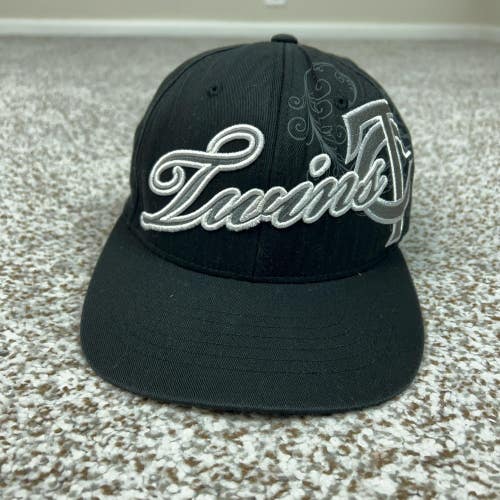Minnesota Twins Hat Cap Flex Mens One Size Black Gray MLB Baseball Script Sport
