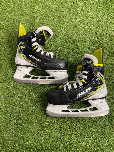 Bauer Vapor FLY40 (2025 Model) - Youth