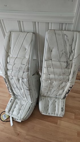 35" True 7X3 Regular Goalie Full Set (Used)