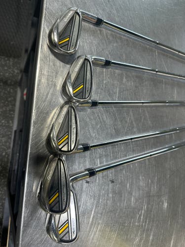 Men's TaylorMade Rocketbladez Right Handed Iron Set (Used)