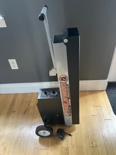 (Used) Athlonic Sports Wheeler Dealer Soft Toss Machine
