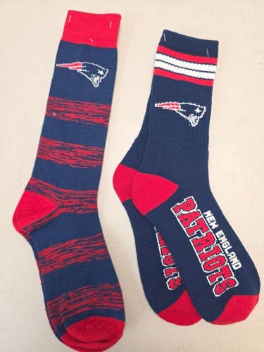 ST66 Mens NFL NEW ENGLAND PATRIOTS LOT of 2 Socks Large 8-13 NEW