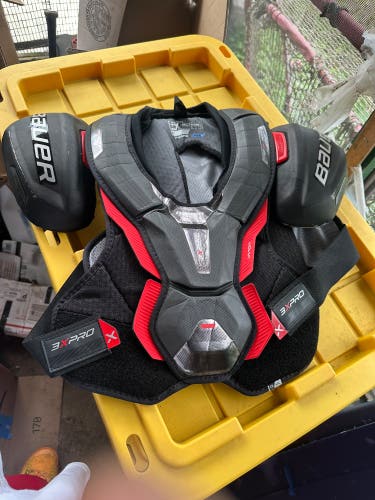 Men's Large/Extra Large Senior Bauer Vapor 3X Pro Shoulder Pads (New)