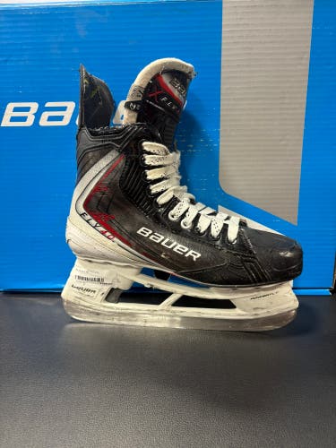 2025 Bauer Vapor Fly40 Hockey Skates 7.5 (Used)