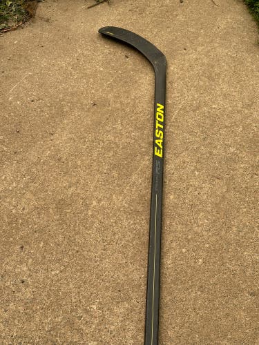 Senior Easton Stealth RS Right Handed Hockey Stick Mid Pattern 85 Flex (Used)