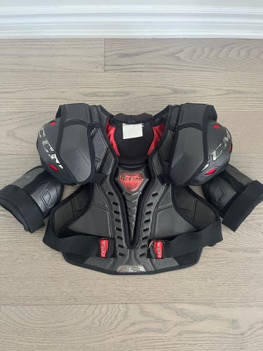 Men's Small Senior CCM RBZ Shoulder Pads Pro Stock (Used)