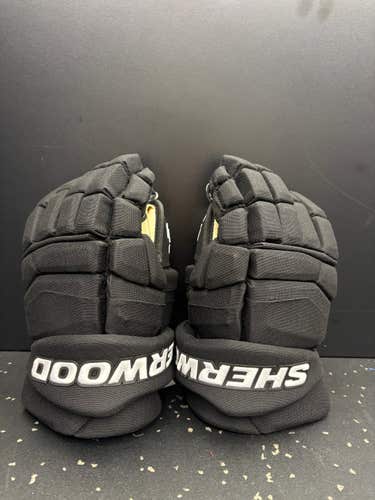 Brand-New Sherwood Photon 1 NHL Pro Stock Gloves - Dallas Stars (SHER-PH1NHL)(DALOF)