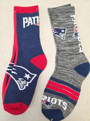 ST90 Mens NFL NEW ENGLAND PATRIOTS LOT of 2 Pair Socks Medium 5-10 NEW