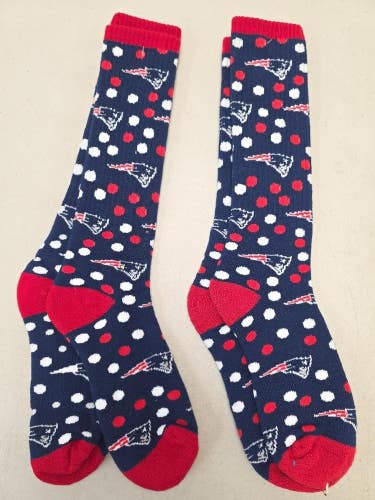 ST93 Mens NFL NEW ENGLAND PATRIOTS LOT of 2 Pair Socks Medium 5-10 NEW