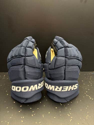 Brand-New Sherwood Photon 1 NHL Pro Stock Gloves - Vancouver Canucks (SHER-PH1NHL)(VANOF)