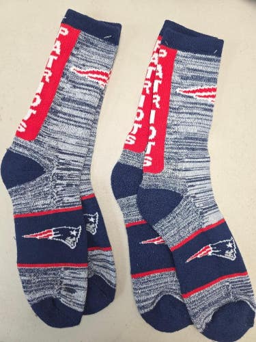 ST91 Mens NFL NEW ENGLAND PATRIOTS LOT of 2 Pair Socks Large 8-13 NEW