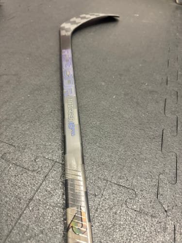 Intermediate CCM Ribcor Trigger 10 Pro Left Hand Hockey Stick P29 65 Flex Pro Stock (New)