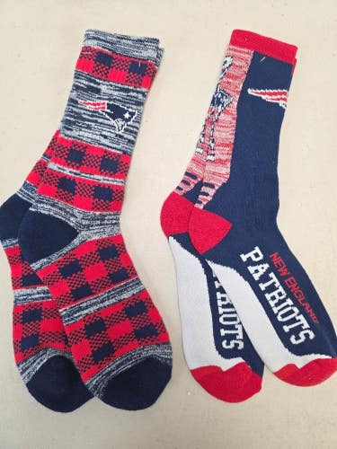 ST92 Mens NFL NEW ENGLAND PATRIOTS LOT of 2 Pair Socks Large 8-13 NEW