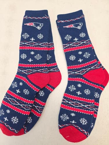 ST94 Mens NFL NEW ENGLAND PATRIOTS LOT of 2 Pair Socks Large 8-13 NEW