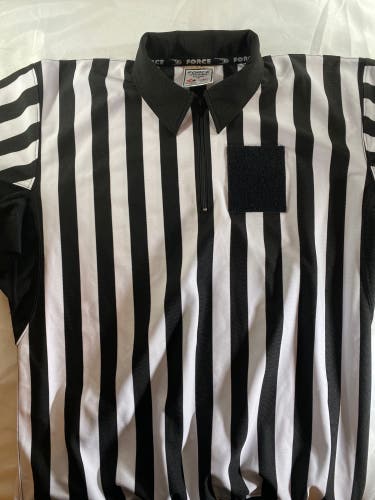 Force Elite Linesman Jersey Size 46: Some de-threading in left cuff. (New)