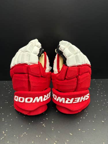 Brand-New Sherwood Photon 1 NHL Pro Stock Gloves - Detroit Red Wings (SHER-PH1NHL)(DETSS25)