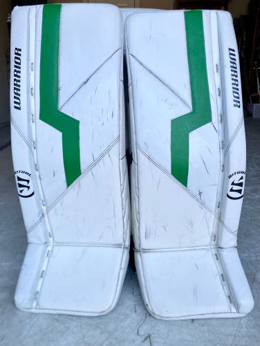 28" Warrior Ritual G6 E+ Goalie Leg Pads (Used) Junior