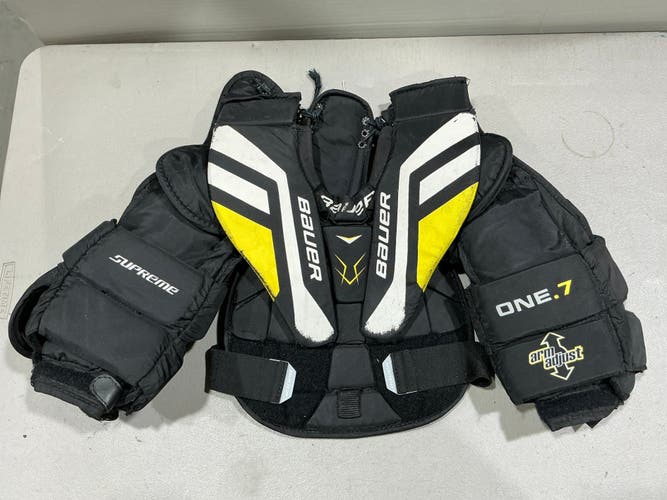 Junior Small Bauer Supreme One.7 Goalie Chest Protector (Used) 9312