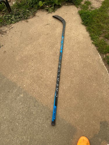 Senior True Catalyst 9x Right Handed Hockey Stick Mid Pattern 85 Flex Pro Stock (New)