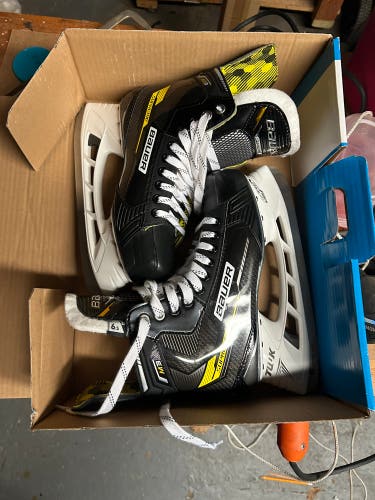 2022 Bauer Supreme M3 Hockey Skates 6.5 (New)