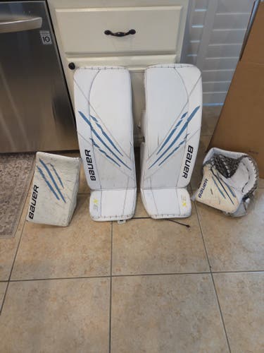 32" Bauer Goalie Full Set (Used)