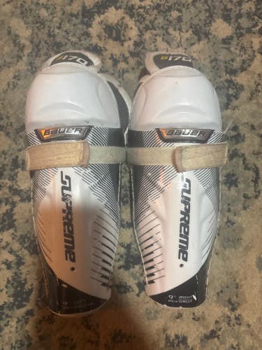Youth Bauer Supreme S170 9" Shin Pads (Used)