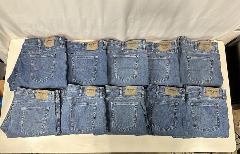 #342 Lot of 10 Pairs Of Men's Jeans Wrangler Authentic est 1947 Different Sizes