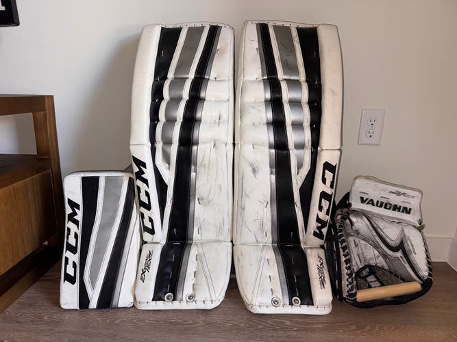 35" CCM Extreme Flex II Regular Goalie Full Set (Used)