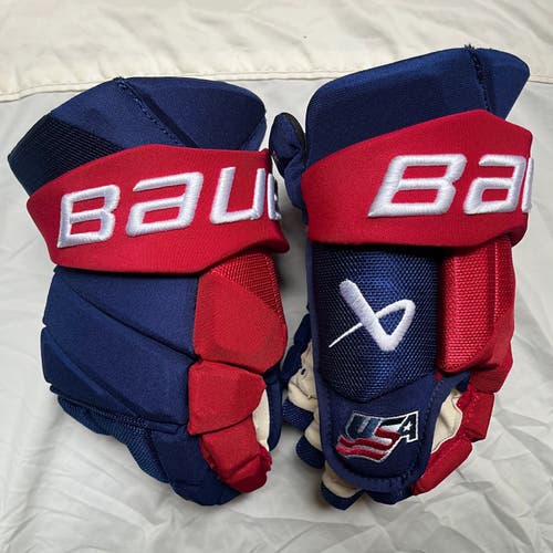 Lane Hutson Team USA Bauer Vapor Flylite Gloves 14"