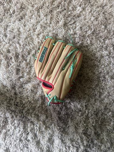 2025 Marucci Honor the Game LH Pitcher's Baseball Glove 12" (Used)
