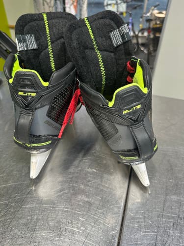 Bauer Elite Hockey Goalie Skates Size 5 (Used)