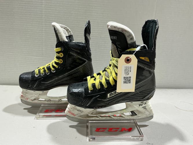 Junior Bauer Supreme 160 Hockey Skates Regular Width Size 1 (Used) 9314